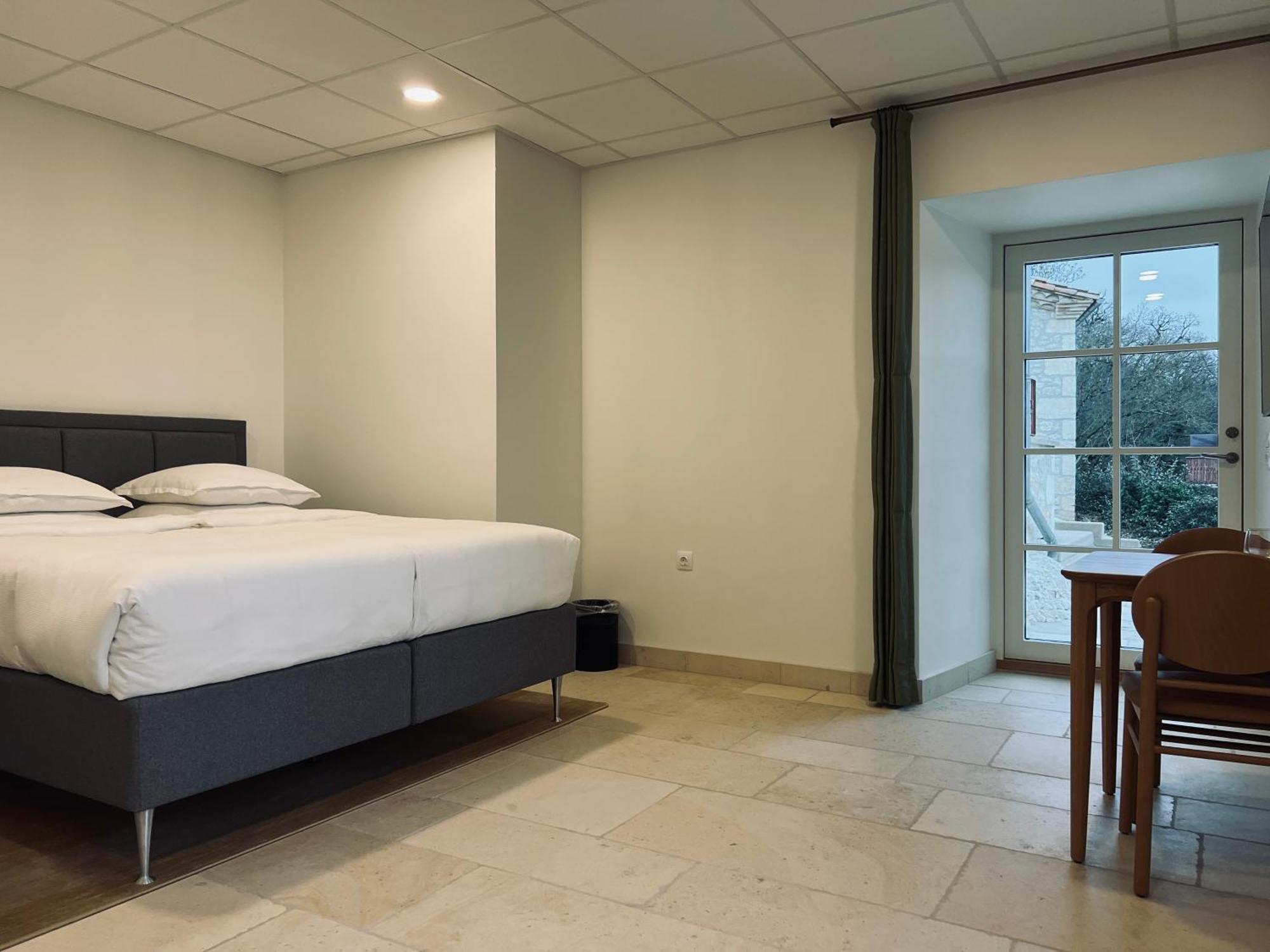 Chateau Lecusse - La Grande Roche - Hotel, Spa, Boutique & Restaurant Broze Экстерьер фото