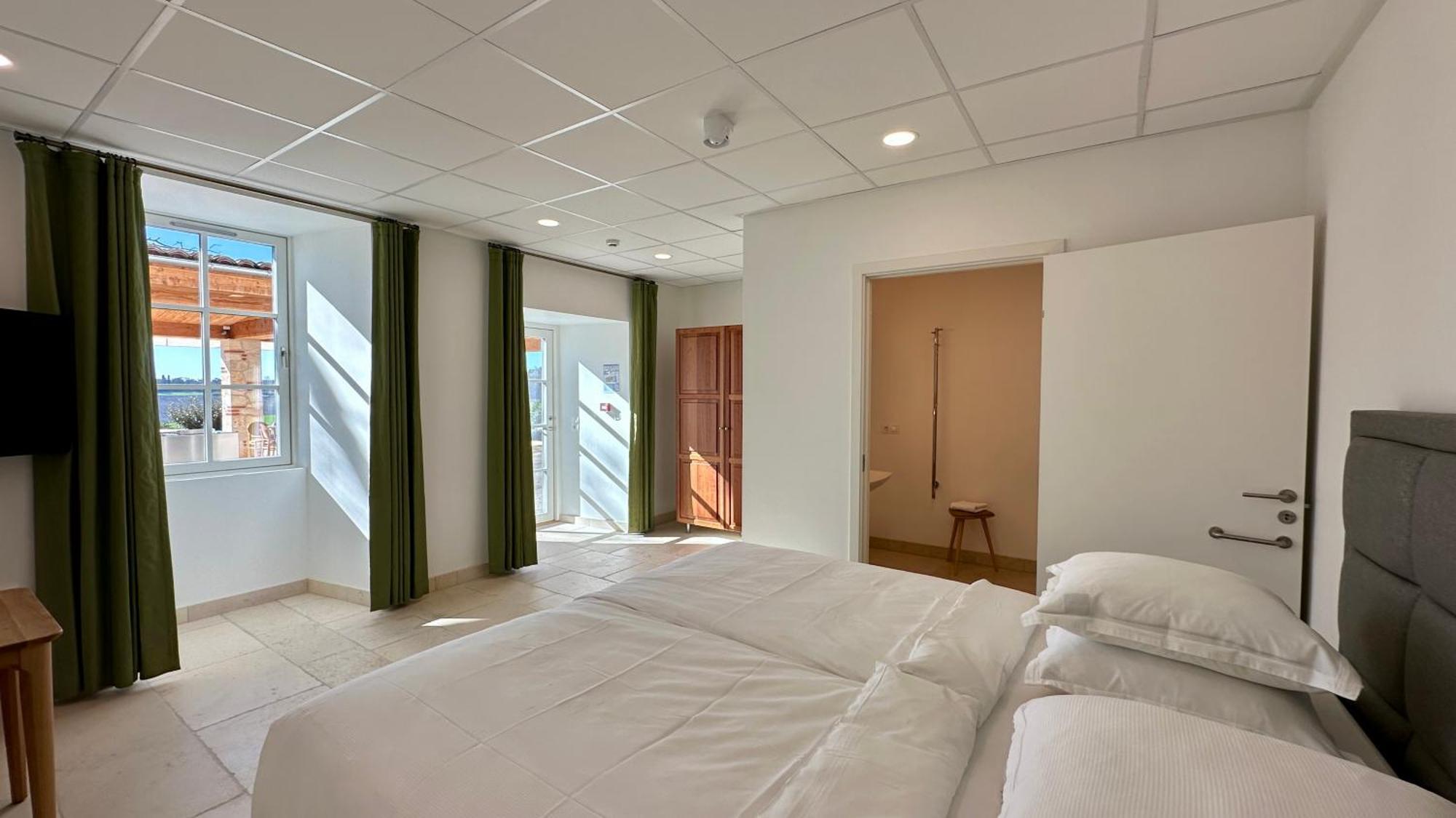 Chateau Lecusse - La Grande Roche - Hotel, Spa, Boutique & Restaurant Broze Экстерьер фото